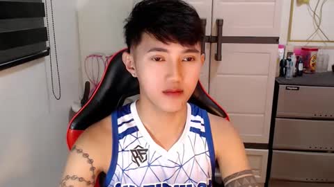 Snapshot of cuteasiancock98 chatting on May 18, 4:29 am Steph online show from May 18, 4:29 am