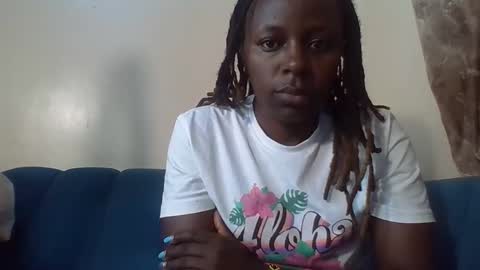 Snapshot of cuteberry87 chatting on October 30, 8:05 am Cuteberry87 online show from October 30, 8:05 am