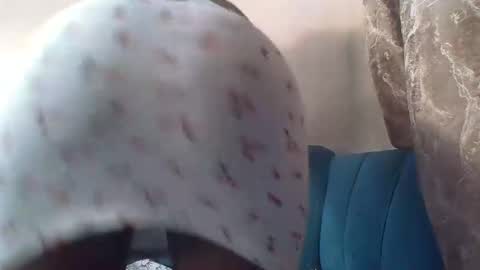 Snapshot of cuteberry87 chatting on November 13, 6:45 am Cuteberry87 online show from November 13, 6:45 am