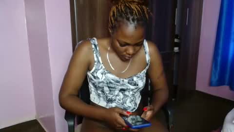 Snapshot of cutebuu chatting on November 12, 8:48 am cutebuu online show from November 12, 8:48 am