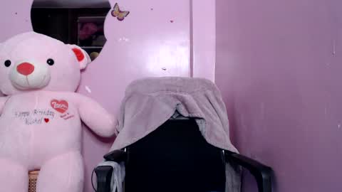 cutebuu online show from July 18, 4:22 pm