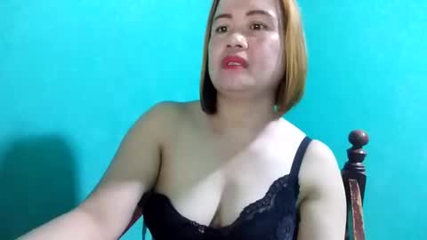 Snapshot of cutechey06 chatting on December 27, 9:32 pm Sky online show from December 27, 9:32 pm