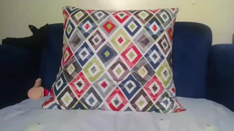 Snapshot of cutedolly12 chatting on October 19, 4:18 pm cutebby12 online show from October 19, 4:18 pm