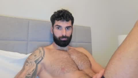 cuteeboy online show from January 9, 3:47 am
