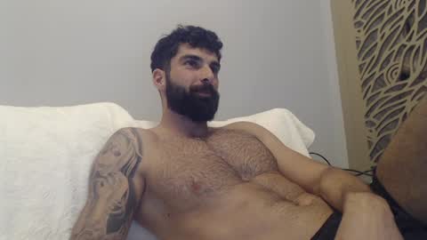 cuteeboy online show from January 28, 8:15 pm