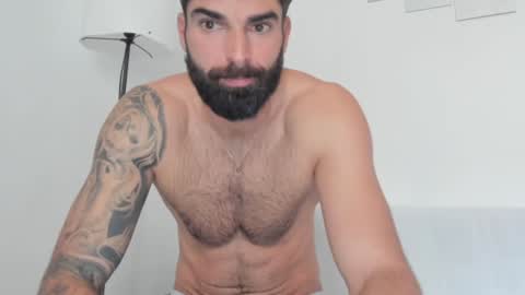cuteeboy online show from January 30, 8:32 am
