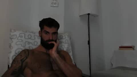 cuteeboy online show from October 31, 8:48 am