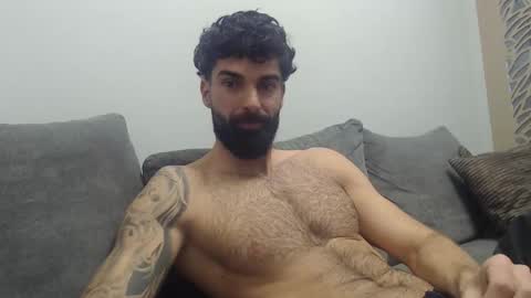 Snapshot of cuteeboy chatting on February 10, 6:28 am cuteeboy online show from February 10, 6:28 am