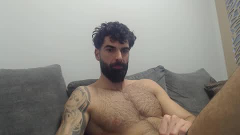 Snapshot of cuteeboy chatting on February 11, 7:24 am cuteeboy online show from February 11, 7:24 am