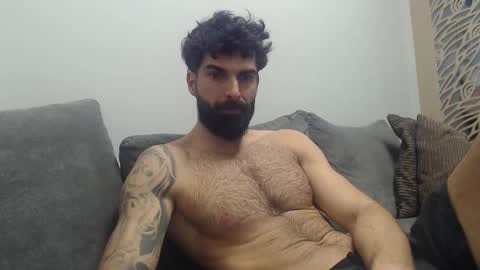 Snapshot of cuteeboy chatting on February 15, 9:19 am cuteeboy online show from February 15, 9:19 am