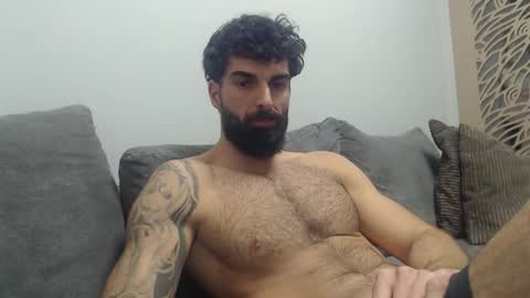 Snapshot of cuteeboy chatting on February 15, 9:22 pm cuteeboy online show from February 15, 9:22 pm