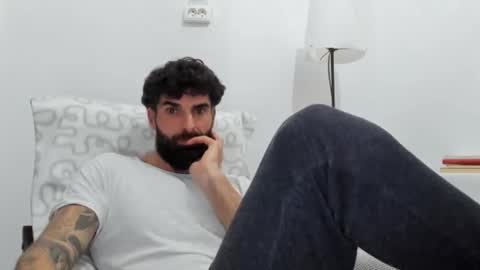 Snapshot of cuteeboy chatting on February 20, 8:20 pm cuteeboy online show from February 20, 8:20 pm