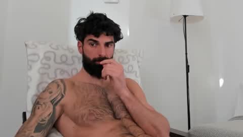 Snapshot of cuteeboy chatting on February 25, 6:56 am cuteeboy online show from February 25, 6:56 am