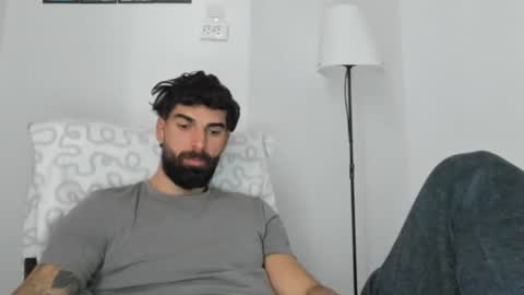 Snapshot of cuteeboy chatting on March 2, 7:59 am cuteeboy online show from March 2, 7:59 am