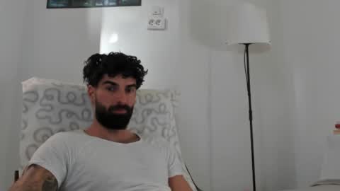 cuteeboy online show from March 6, 6:21 am