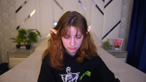 Snapshot of cuteefoxy chatting on October 30, 3:02 pm Foxy online show from October 30, 3:02 pm