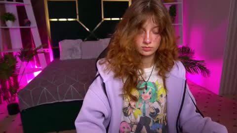 Snapshot of cuteefoxy chatting on November 17, 2:34 pm Foxy online show from November 17, 2:34 pm