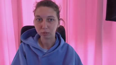 Snapshot of cuteellii chatting on October 17, 9:56 am Elli online show from October 17, 9:56 am