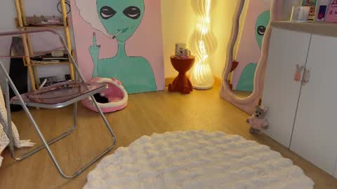 Elsa online show from April 29, 3:10 am