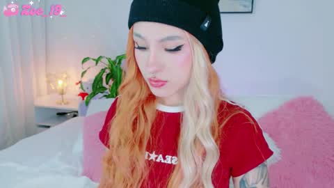 Zoe  online show from March 10, 2:49 am