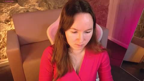 Snapshot of cuteglory chatting on February 11, 2:05 am cuteglory online show from February 11, 2:05 am