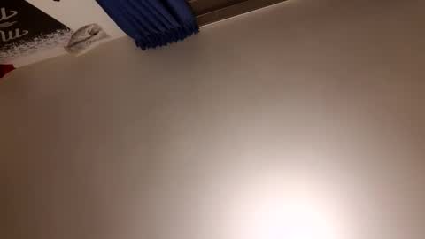 cuteguy52 online show from April 2, 10:40 pm