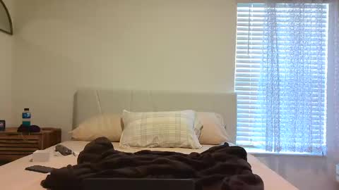 cuteguy83010 online show from June 6, 7:29 pm