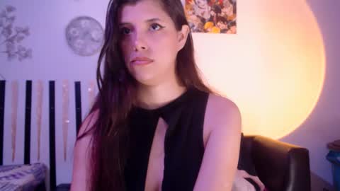 haome online show from December 18, 8:59 pm