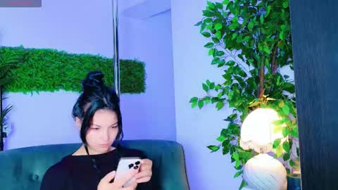 Snapshot of cuteness__girl chatting on October 3, 6:21 am cuteness__girl online show from October 3, 6:21 am