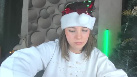 Snapshot of cutesmile_sharon chatting on December 22, 5:56 am cutesmile sharon online show from December 22, 5:56 am
