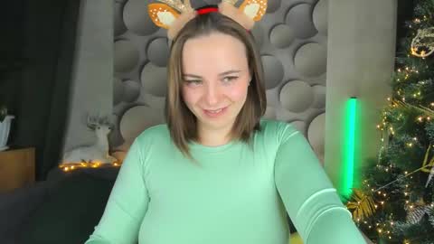 Snapshot of cutesmile_sharon chatting on December 30, 1:37 am cutesmile sharon online show from December 30, 1:37 am