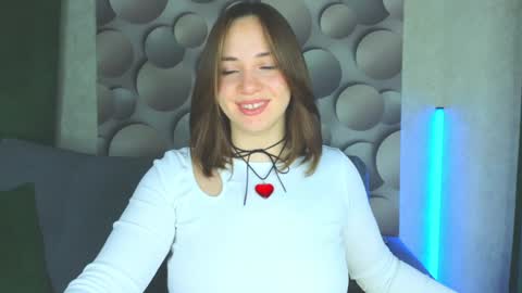 Snapshot of cutesmile_sharon chatting on February 9, 1:55 am cutesmile sharon online show from February 9, 1:55 am