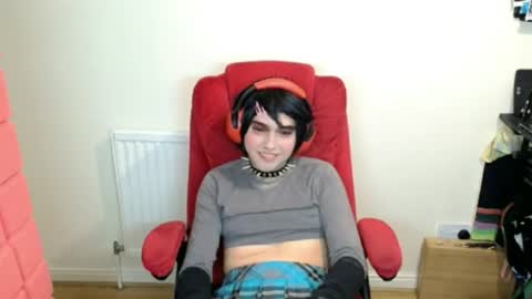 Snapshot of cutest_princess chatting on July 7, 10:25 pm cutest_princess online show from July 7, 10:25 pm