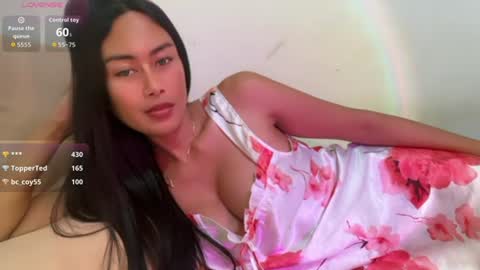 Snapshot of cutestar_xx chatting on June 17, 5:21 am Aya online show from June 17, 5:21 am