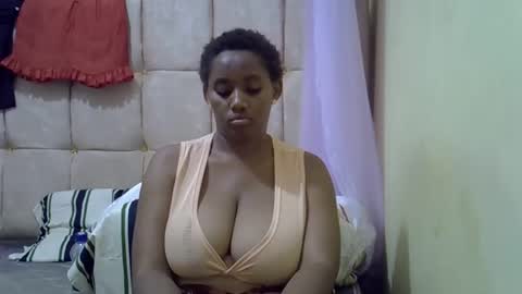 cutestebony1 online show from March 24, 6:46 pm