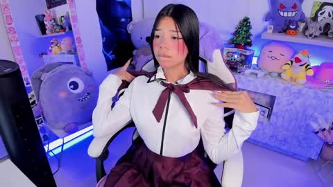  - independent model online show from December 11, 3:02 am