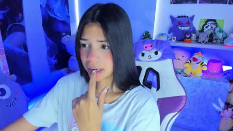  - independent model online show from December 28, 2:32 pm