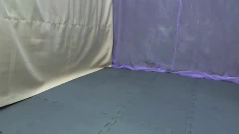 Snapshot of cutetinyasian143_ chatting on October 15, 4:01 am cutetinyasian143_ online show from October 15, 4:01 am