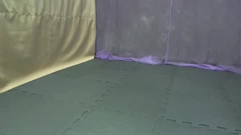 Snapshot of cutetinyasian143_ chatting on October 20, 3:51 am cutetinyasian143_ online show from October 20, 3:51 am