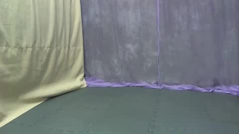 Snapshot of cutetinyasian143_ chatting on December 2, 2:06 am cutetinyasian143_ online show from December 2, 2:06 am