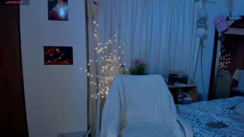 cuteweed420 online show from May 24, 11:54 pm