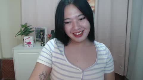 Snapshot of cutie_asianwoman chatting on December 14, 9:13 pm cutie_asianwoman online show from December 14, 9:13 pm