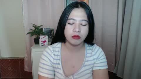 Snapshot of cutie_asianwoman chatting on January 13, 2:28 am cutie_asianwoman online show from January 13, 2:28 am