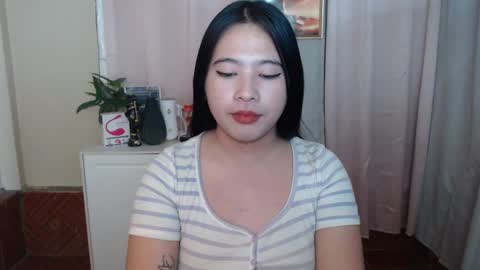 Snapshot of cutie_asianwoman chatting on February 2, 10:28 pm cutie_asianwoman online show from February 2, 10:28 pm