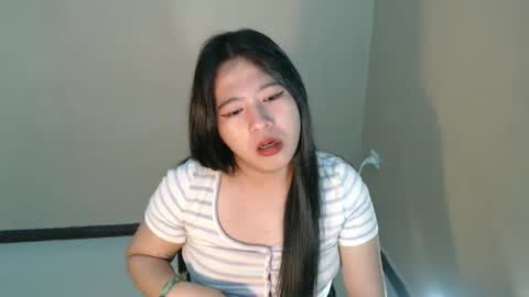 Snapshot of cutie_asianwoman chatting on February 10, 11:34 pm cutie_asianwoman online show from February 10, 11:34 pm