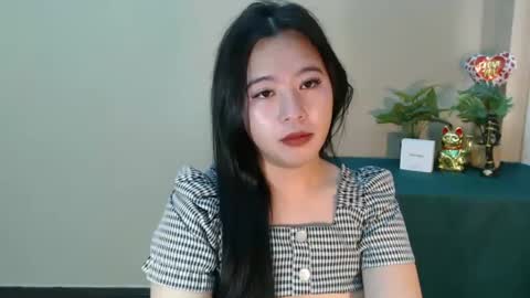 Snapshot of cutie_asianwoman chatting on March 11, 2:32 am cutie_asianwoman online show from March 11, 2:32 am