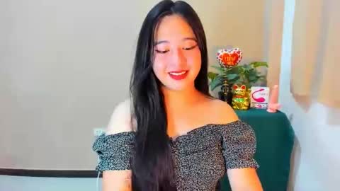 Snapshot of cutie_asianwoman chatting on October 4, 7:50 am cutie_asianwoman online show from October 4, 7:50 am