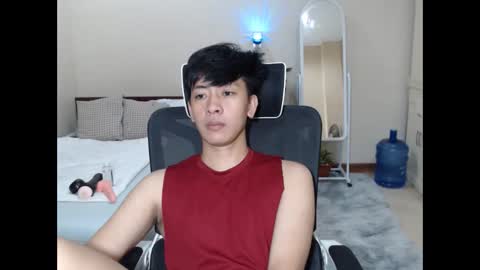 Snapshot of cutie_cumshow chatting on October 19, 5:24 pm Neil Taylor online show from October 19, 5:24 pm