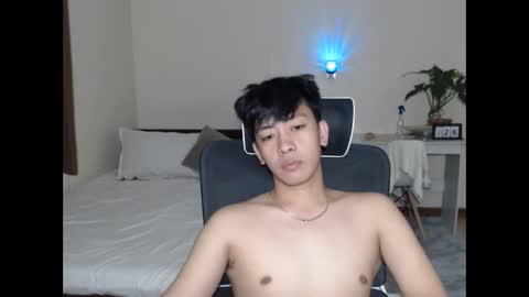 Snapshot of cutie_cumshow chatting on October 26, 5:35 am Neil Taylor online show from October 26, 5:35 am