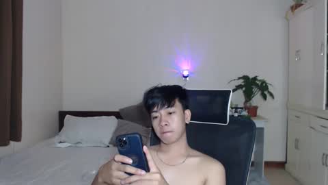 Snapshot of cutie_cumshow chatting on October 30, 5:53 am Neil Taylor online show from October 30, 5:53 am